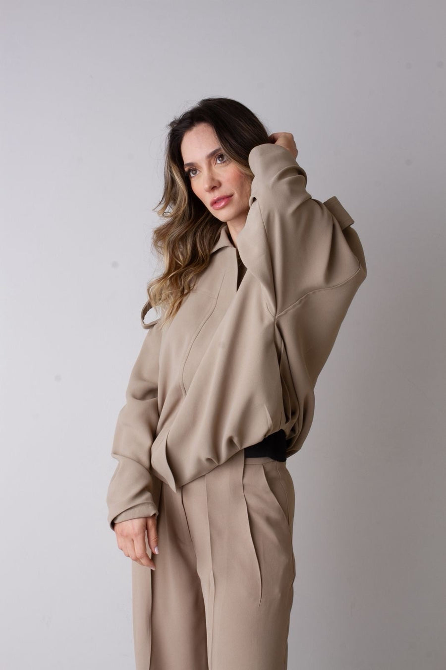 Jaqueta Viral Crepe Patou  - Areia