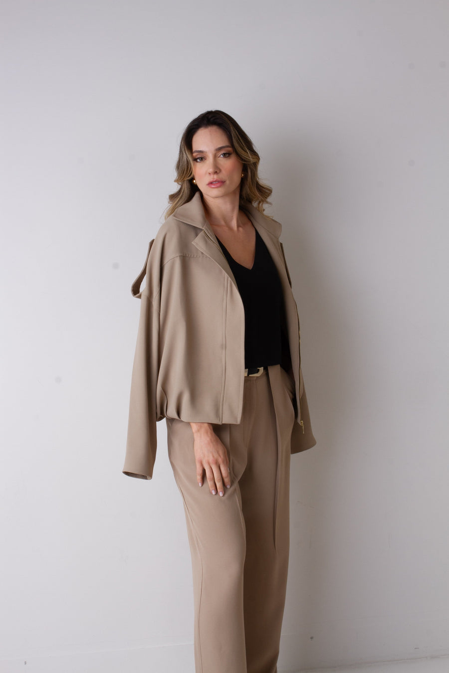 Jaqueta Viral Crepe Patou  - Areia